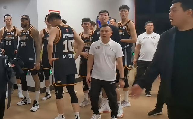 浙江男篮客场不敌江苏队，士气略显低迷